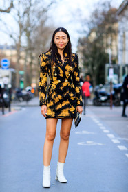 AUTUMN WINTER 2017-2018, AW 17-18, black dress, FALL WINTER 2017-2018, fashion week, frenchystyle, full length, FW, FW 17-18, high heels, jonathan paciullo, leather bag, leather shoes, PARIS, PFW, street style, tie & die, vertical, white boots, yellow
