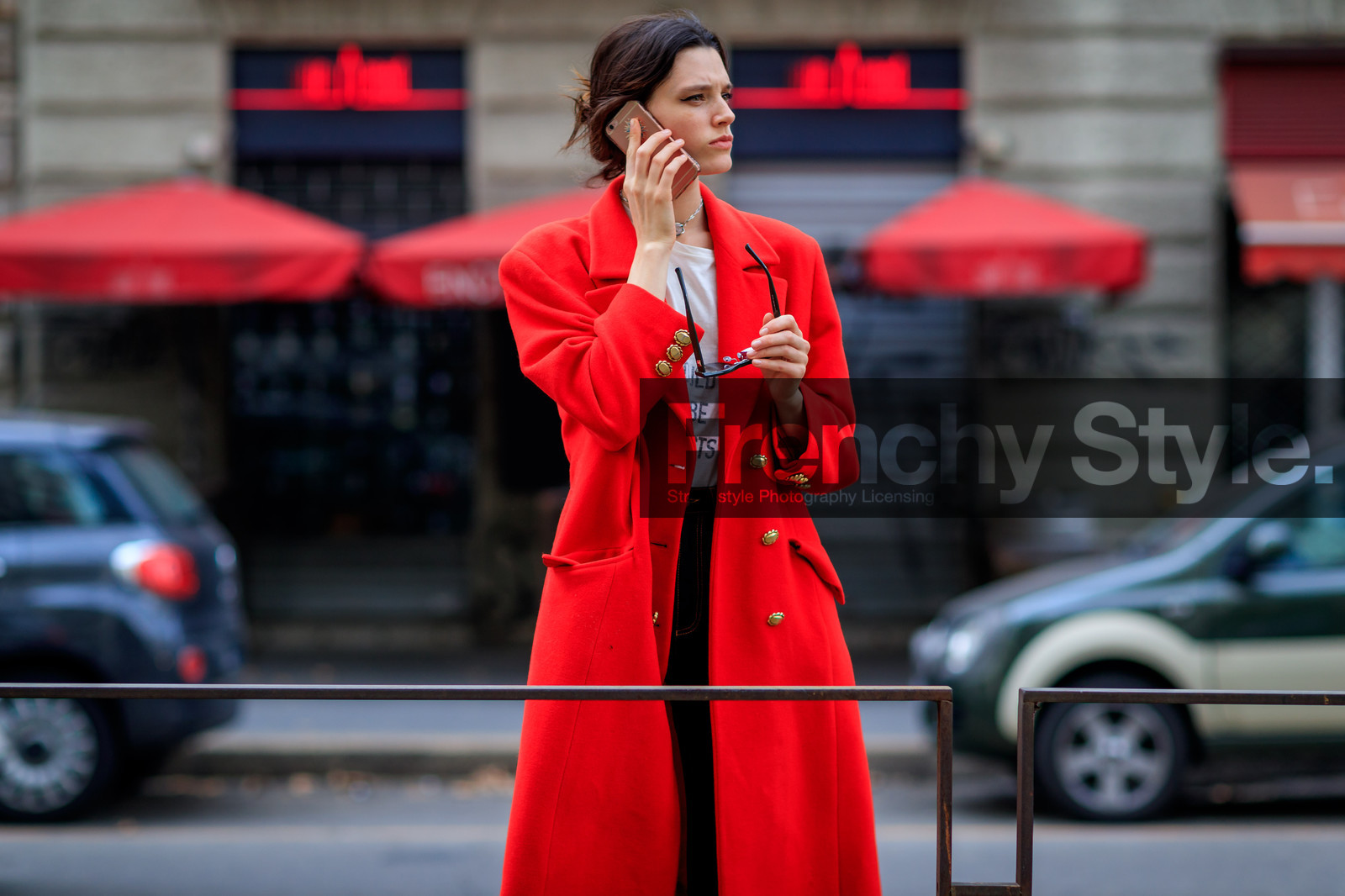 atmosphere details, AUTUMN WINTER 2017-2018, AW 17-18, christian dior, detail, FALL WINTER 2017-2018, fashion week, frenchystyle, FW, FW 17-18, horizontal, iphone, jonathan paciullo, MFW, MILAN, model, red coat, street style