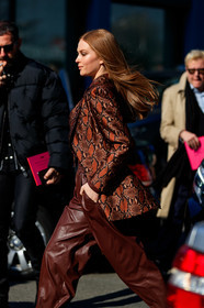 larsen thompson, animal print jacket, brown leather pants, brown jacket, satin jacket, fashion week, frenchystyle, FW, jonathan paciullo, street style, MFW, MILAN, AUTUMN WINTER 2020-2021, FALL WINTER 2020-2021, FW 20-21, vertical, atmosphere details, detail