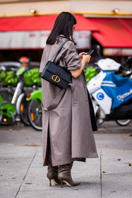 bag, black bag, boots, dior bag, grey boots, grey trenchcoat, leather bag, leather boots, smartphone, trenchcoat, fashion week, frenchystyle, FW, jonathan paciullo, street style, PFW, PARIS, SPRING SUMMER 2022, SS 22, vertical, full length