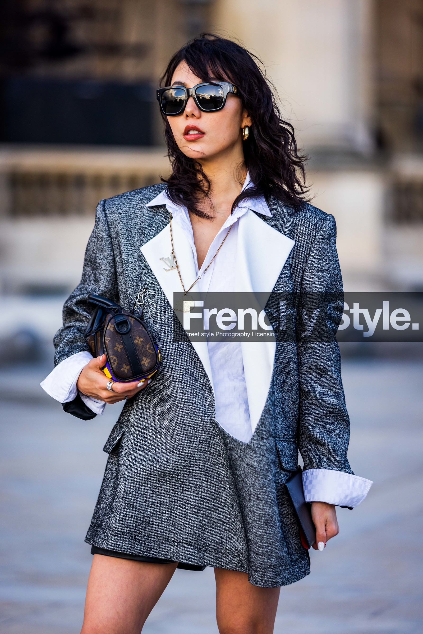 bag, blazer, brooch, brown bag, grey blazer, loafers, logo bag, louis vuitton bag, shirt, sunglasses, white shirt, Xiayan, fashion week, frenchystyle, FW, jonathan paciullo, street style, PFW, PARIS, SPRING SUMMER 2022, SS 22, vertical, atmosphere details