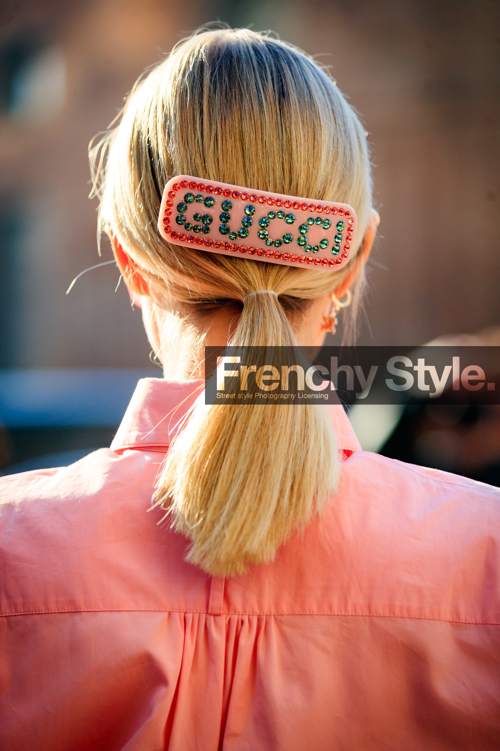 leonie hanne, light pink shirt, pink sunglasses, gucci sunglasses, square shape glasses, back details, close up detail, animal shape earrings, multi earrings, diamond earrings, mini hoop earrings, stone earrings, fashion week, frenchystyle, FW, jonathan paciullo, street style, MFW, MILAN, AUTUMN WINTER 2020-2021, FALL WINTER 2020-2021, FW 20-21, vertical, atmosphere details, detail
