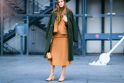 beige bag, beige jacket, beige shoes, beige skirt, blazer, camel jacket, green coat, high heels, leather bag, leather shoes, over the shoulder, overcoat, scarf, fashion week, frenchystyle, FW, jonathan paciullo, street style, PFW, PARIS, SPRING SUMMER 2017, SS 17, HAUTE COUTURE, atmosphere details, detail, horizontal