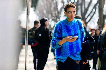 atmosphere details, AUTUMN WINTER 2017-2018, AW 17-18, blue sweater, detail, eyeshadow, FALL WINTER 2017-2018, fashion week, frenchystyle, FW, FW 17-18, horizontal, jonathan paciullo, jourdana phillips, MFW, MILAN, model, plaid, street style