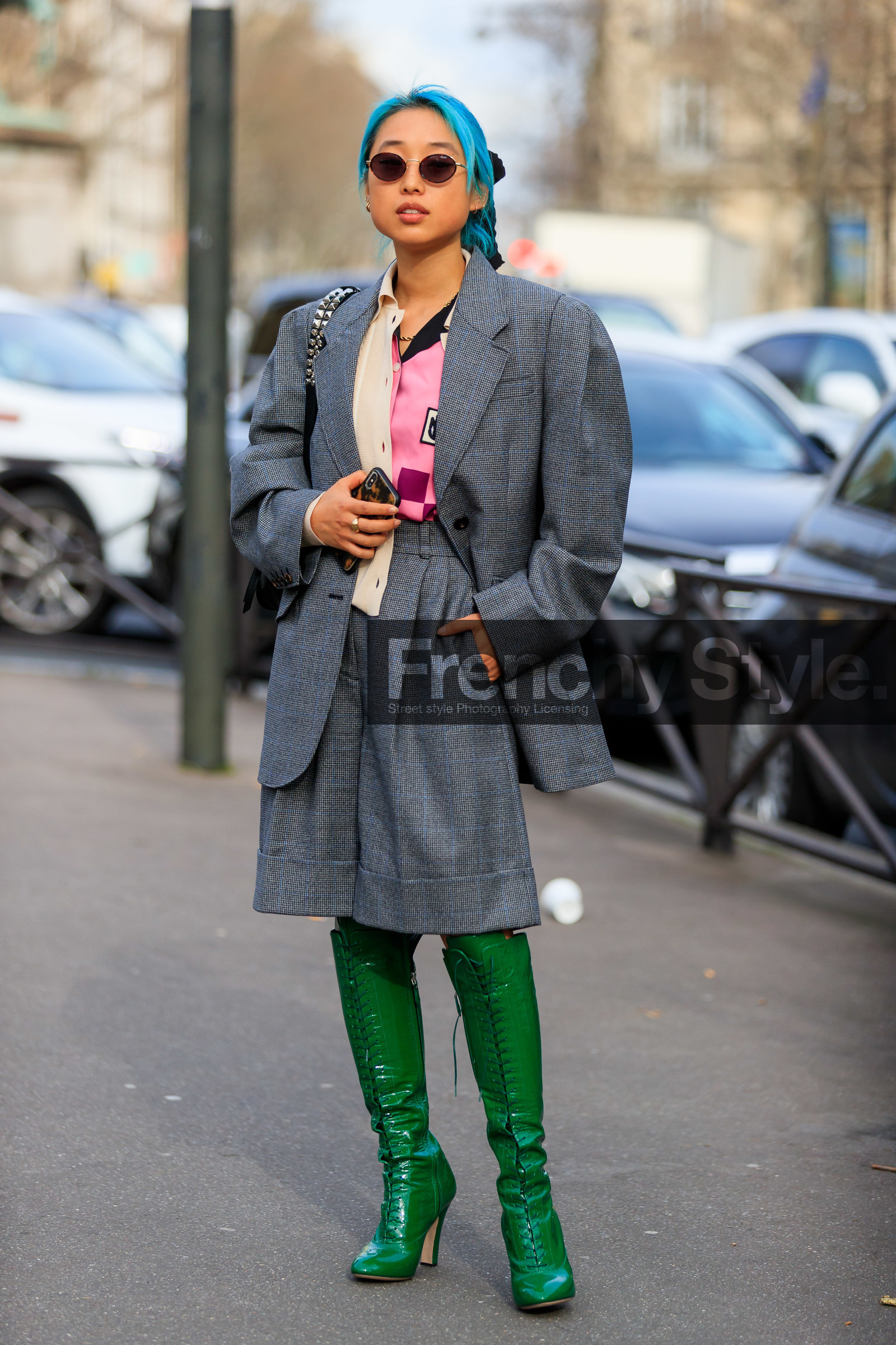 margaret zhang, blue hair, dyed hair, checked jacket, checked bermuda shorts, grey bermuda shorts, grey jacket, miu miu jacket, miu miu look, miu miu shoes, miu miu shorts, blue jacket, blue bermuda shorts, pink shirt, green leather boots, high boots, laced boots, high heels boots, white cardigan, miu miu cardigan, miu miu shirt, round shape sunglasses, scale sunglasses, metalic frame sunglasses, fashion week, frenchystyle, FW, jonathan paciullo, street style, PFW, PARIS, vertical, full length