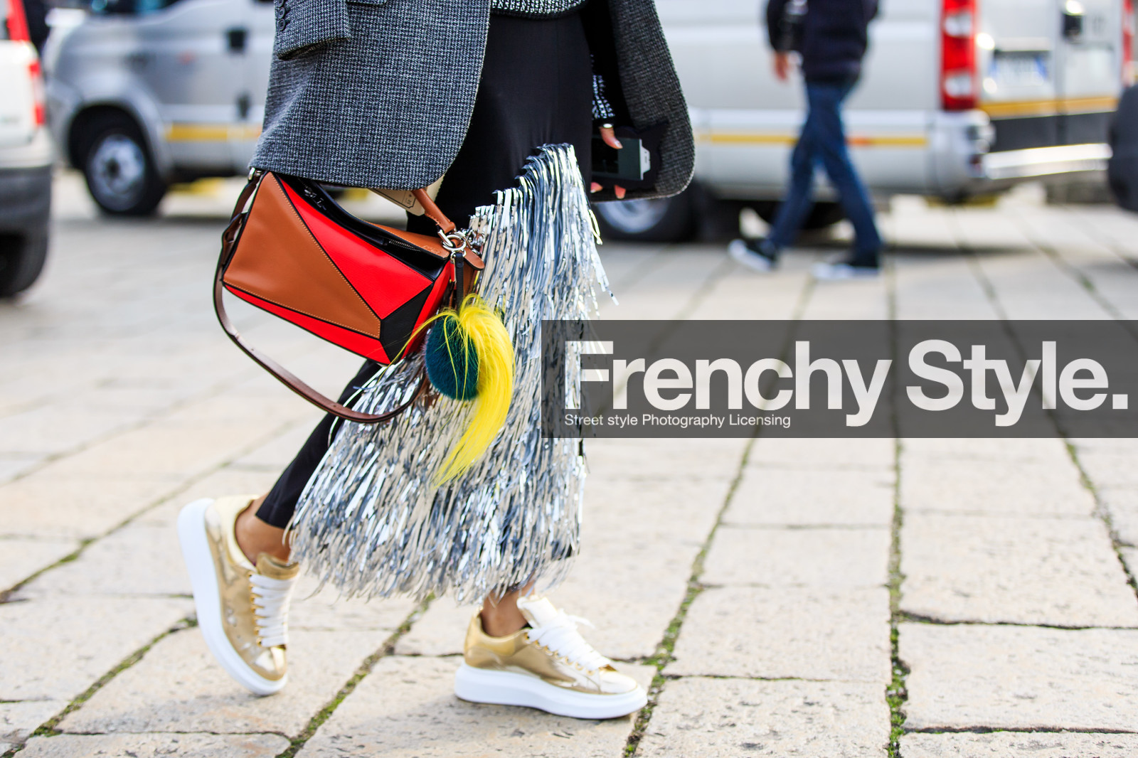 atmosphere details, AUTUMN WINTER 2016-2017, AW 16-17, black skirt, blazer, brown bag, detail, FALL WINTER 2016-2017, fashion week, frenchystyle, fringes, fun bag, FW, FW 16-17, golden sneakers, graphic bag, grey jacket, horizontal, jonathan paciullo, leather bag, leather sneakers, LFW, loewe, LONDON, MENSWEAR, metallic sneakers, multicolor bag, patchwork, pompons, street style, yellow fur