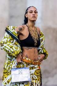 bag, belt, black bra, bra, camel belt, coat, freckles, gold necklace, Hera Pradel, leather belt, necklace, print, printed coat, printed pants, puffer, statement necklace, tattoo, transparent bag, yellow coat, yellow pants, fashion week, frenchystyle, FW, jonathan paciullo, street style, PFW, PARIS, SPRING SUMMER 2022, SS 22, vertical, atmosphere details