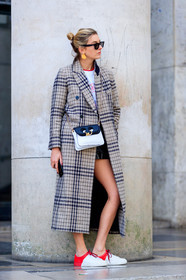 AUTUMN WINTER 2017-2018, avery blanchard, AW 17-18, beige coat, black and white bag, camille charriere, checked coat, FALL WINTER 2017-2018, fashion week, frenchystyle, full length, FW, FW 17-18, graphic coat, jonathan paciullo, jw anderson, leather bag, leather shoes, PARIS, PFW, plaid, red sneakers, street style, sunglasses, tartan, vertical, white sneakers