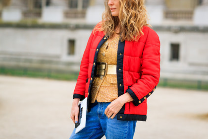 blue denim, denim pants, golden belt, golden jacket, golden top, jeans, red jacket, trousers, fashion week, frenchystyle, FW, jonathan paciullo, street style, PFW, PARIS, SPRING SUMMER 2017, SS 17, HAUTE COUTURE, atmosphere details, detail, horizontal