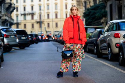 atmosphere details, AUTUMN WINTER 2017-2018, AW 17-18, black bag, black shoes, black sneakers, down jacket, FALL WINTER 2017-2018, fashion week, floral, flower, frenchystyle, full length, FW, FW 17-18, horizontal, jonathan paciullo, leather bag, leather shoes, MFW, MILAN, printed pants, red jacket, street style, trousers