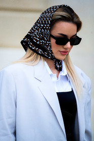 karolina wojcik, light beige jacket, white shirt, dress shirt, strapless top, black leather top, layered top, black scarf, brown scarf, geometrical printed scarf, kenzo scarf, hair scarf, oversize jacket, satin top, black sunglasses, square shape glasses, fashion week, frenchystyle, FW, jonathan paciullo, street style, PFW, PARIS, SPRING SUMMER 2021, SS 21, vertical, atmosphere details, detail