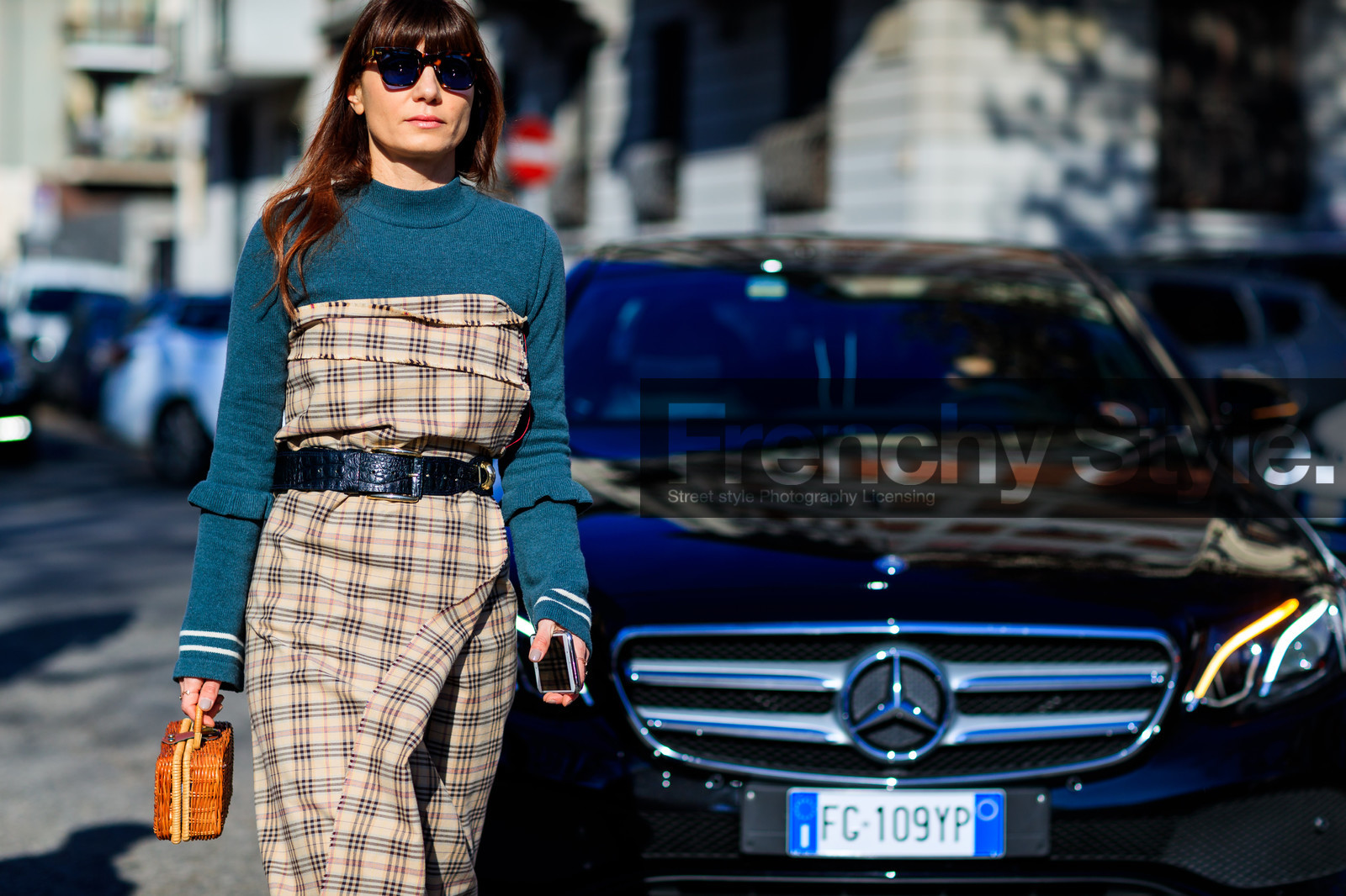 atmosphere details, AUTUMN WINTER 2017-2018, AW 17-18, basket, beige dress, black belt, blue sweater, bustier dress, checked dress, detail, FALL WINTER 2017-2018, fashion week, frenchystyle, FW, FW 17-18, graphic dress, horizontal, jonathan paciullo, leather belt, MFW, MILAN, plaid, printed dress, straw bag, street style, sunglasses, tartan
