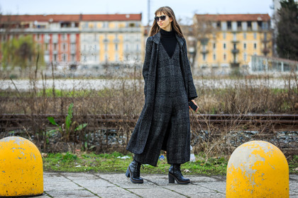 atmosphere details, AUTUMN WINTER 2016-2017, AW 16-17, black boots, black sweater, black turtleneck, check jumpsuit, checked coat, FALL WINTER 2016-2017, fashion week, frenchystyle, full length, FW, FW 16-17, graphic coat, graphic jumpsuit, grey coat, grey jumpsuit, horizontal, jonathan paciullo, lace up shoes, leather boots, LFW, LONDON, long coat, MENSWEAR, model, plaid jumpsuit, printed coat, printed jumpsuit, street style, striped coat, striped jumpsuit, stripes, sunglasses, tone on tone, total look grey