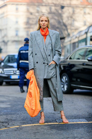 blazer, grey coat, grey jacket, grey pants, grey suit, leather bag, leather shoes, leonie hanne, orange bag, orange top, red shoes, the row, trousers, street style, jonathan paciullo, FW, frenchystyle, fashion week, MFW, MILAN, AUTUMN WINTER 2019-2020, AW 19-20, FALL WINTER 2019-2020, FW 19-20, vertical, full length