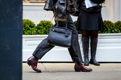 black bag, black jacket, bordeaux, brown jacket, burgundy, gala gonzalez, graphic pants, grey pants, leather bag, leather jacket, leather shoes, printed pants, ralph lauren, red boots, trousers, frenchystyle, jonathan paciullo, street style, NYFW, NEW YORK, AUTUMN WINTER 2019-2020, AW 19-20, FALL WINTER 2019-2020, FW 19-20, fashion week, FW, atmosphere details, horizontal, detail