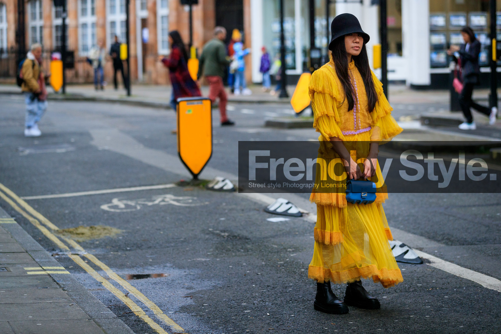 black hat, black leather boots, flat boots, yellow dress, lace dress, ruffle dress, blue leather bag, fendi bag, mini bag, long dress, mid long sleeves dress, fashion week, frenchystyle, FW, jonathan paciullo, street style, LFW, LONDON, AUTUMN WINTER 2020-2021, FALL WINTER 2020-2021, FW 20-21, horizontal, atmosphere details, full length