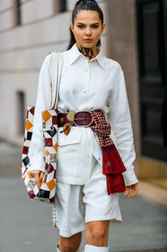 bordeaux, burgundy, checked, doina ciobanu, earrings, geometric, graphic bag, leather bag, leather belt, plaid, ponytail, printed bag, red belt, red scarf, tattoos, tote bag, white bag, white shirt, white shorts, MILAN, MFW, fashion week, frenchystyle, FW, jonathan paciullo, street style, AUTUMN WINTER 2019-2020, AW 19-20, FALL WINTER 2019-2020, FW 19-20, vertical, atmosphere details, detail