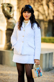 dior, white boots, heeled boots, mini dior bag, printed bag, lady dior ba, g bege bag, mini skirt, buttoned jacket, black sunglasses, white top, white skirt, black stockings, white jacket, white look, fashion week, frenchystyle, FW, jonathan paciullo, street style, PARIS, PFW, SPRING SUMMER 2022, SS 22, atmosphere details, detail, vertical, maria bernad