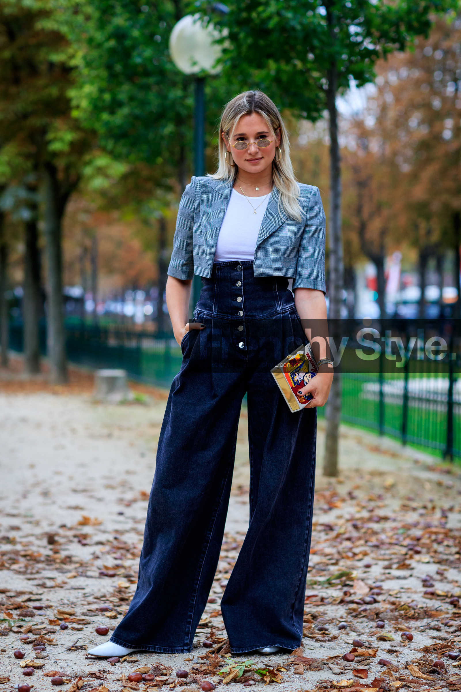 black denim, blue denim, cropped top, denim pants, fashion week, frenchystyle, full length, FW, graphic bag, grey jacket, high waist jeans, jeans, jonathan paciullo, multicolor bag, olympia le tan, PARIS, PFW, printed bag, SPRING SUMMER 2018, SS 18, street style, trousers, vertical, white t shirt, danielle bernstein