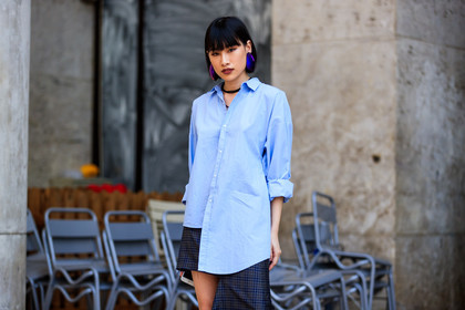atmosphere details, blue shirt, choker, detail, earrings, fashion week, frenchystyle, FW, horizontal, jonathan paciullo, MENSWEAR, necklace, PARIS, PFW, plaid, printed skirt, SPRING SUMMER 2018, SS 18, street style, tartan