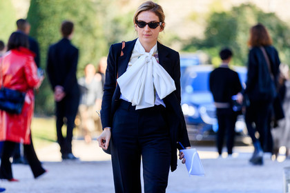 black jacket, black pants, blazer, bow tie, christian dior, gaia repossi, sunglasses, trousers, white shirt, fashion week, frenchystyle, FW, jonathan paciullo, street style, PFW, PARIS, AUTUMN WINTER 2019-2020, AW 19-20, FALL WINTER 2019-2020, FW 19-20, horizontal, atmosphere details, detail