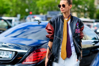 american, atmosphere details, AUTUMN WINTER 2016-2017, AW 16-17, baseball, basketball, black bag, black jacket, Clara Racz, detail, FALL WINTER 2016-2017, fashion week, frenchystyle, FW, FW 16-17, HAUTE COUTURE, horizontal, jonathan paciullo, leather bag, leather jacket, MENSWEAR, PARIS, PFW, printed jacket, street style, sunglasses, teddy jacket, tie, trousers, white pants, white top