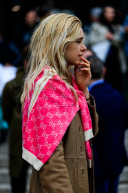 brown coat, checked, earrings, graphic skirt, gucci, pink sweater, plaid, printed skirt, PARIS, PFW, street style, jonathan paciullo, FW, frenchystyle, fashion week, AUTUMN WINTER 2019-2020, AW 19-20, FALL WINTER 2019-2020, FW 19-20, vertical, atmosphere details, detail