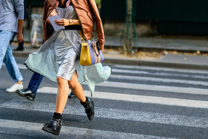 atmosphere details, black boots, bomber jacket, brown jacket, detail, fashion week, frenchystyle, FW, horizontal, jonathan paciullo, leather bag, PARIS, PFW, printed bag, purple bag, silk dress, silver dress, slip dress, SPRING SUMMER 2017, SS 17, street style, striped shirt, white shirt, yellow bag