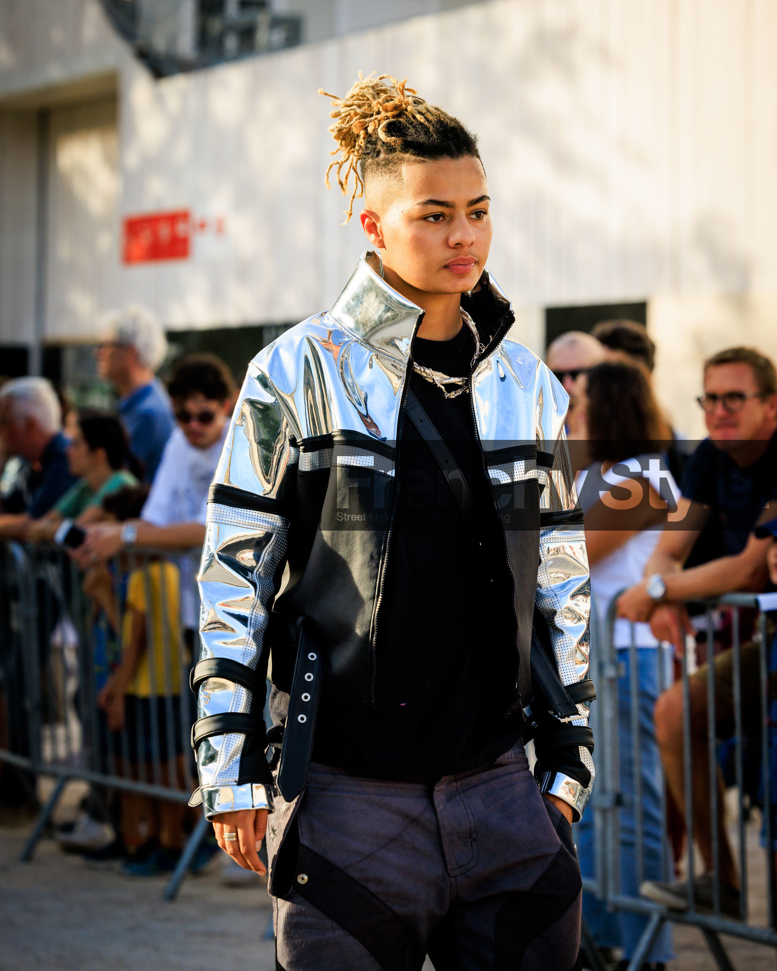 PARIS, PFW, fashion week, frenchystyle, FW, jonathan paciullo, street style, SPRING SUMMER 2024, SS 24, vertical, atmosphere details, detail
