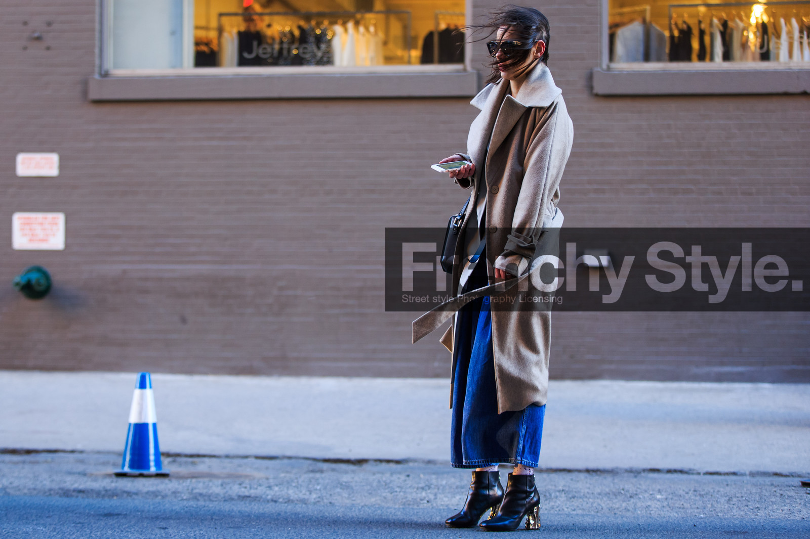 acne studios, atmosphere details, AUTUMN WINTER 2016-2017, AW 16-17, beige coat, black bag, black belt, black boots, blue denim, céline, denim pants, fashion week, frenchystyle, full length, FW, FW 16-17, high heels, horizontal, jeans, jonathan paciullo, leather bag, leather boots, NEW YORK, NYFW, street style, sunglasses, trench coat, trousers, wide pants, woman