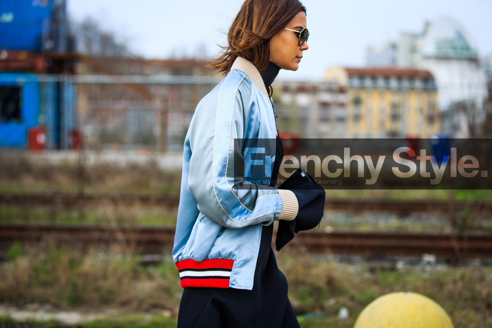 atmosphere details, AUTUMN WINTER 2016-2017, AW 16-17, back detail, blue jacket, bomber jacket, Christine Centenera, detail, embroidered jacket, embroideries, FALL WINTER 2016-2017, fashion week, frenchystyle, FW, FW 16-17, gucci, horizontal, jonathan paciullo, LFW, LONDON, MENSWEAR, satin, street style