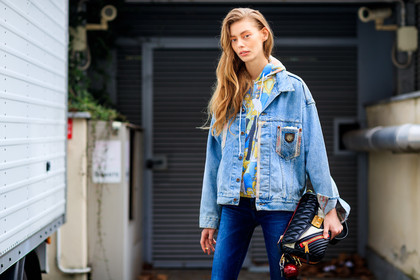 atmosphere details, AUTUMN WINTER 2017-2018, AW 17-18, black and white bag, black bag, blue denim, cartoon, denim jacket, denim pants, detail, embroidered jacket, FALL WINTER 2017-2018, fashion week, frenchystyle, FW, FW 17-18, hoodie, horizontal, jeans, jonathan paciullo, leather bag, MFW, MILAN, miu miu, model, multicolor sweater, ondria hardin, printed sweater, street style, trousers