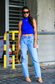 alice & j.s, blue denim, blue top, denim pants, fashion week, frenchystyle, full length, FW, high heels, high waist jeans, high wia, jeans, jonathan paciullo, leather bag, leather shoes, levi's, MENSWEAR, off white, PARIS, PFW, shiny bag, silver bag, silver shoes, SPRING SUMMER 2018, SS 18, street style, sunglasses, transparent heel, trousers, vertical