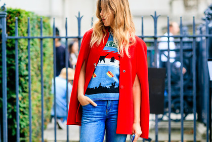 atmosphere details, blue denim, cape, denim pants, detail, fashion week, frenchystyle, FW, horizontal, jeans, jonathan paciullo, leather shoes, LFW, LONDON, marta represa, printed t shirt, red coat, red jacket, SPRING SUMMER 2017, SS 17, street style, trousers, woman