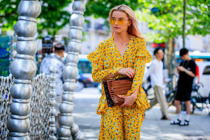 atmosphere details, brown bag, detail, fashion week, floral, flower, frenchystyle, FW, horizontal, jonathan paciullo, julia k, leather bag, louis vuitton, MENSWEAR, monogram, PARIS, PFW, printed dress, SPRING SUMMER 2018, SS 18, street style, sunglasses, yellow dress