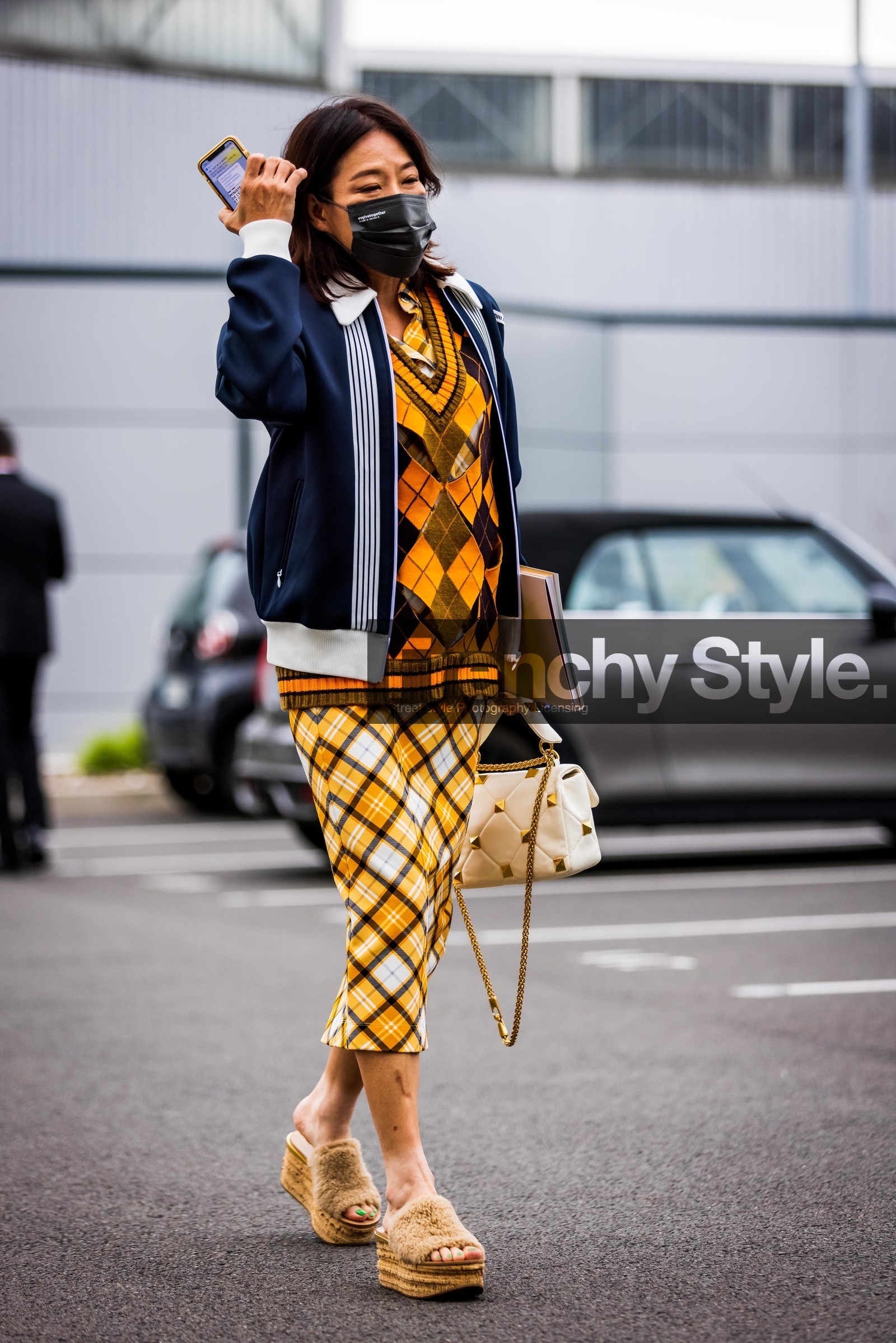 bag, beige sandals, check, checked knitwear, color, facial mask, fluffly sandals, jacket, knitwear, mules, navy jacket, orange knitwear, orange skirt, plateforme mules, print, printed knitwear, printed skirt, sandals, skirt, stripes, tartan, valentino bag, white bag, yellow skirt, PARIS, PFW, fashion week, frenchystyle, FW, jonathan paciullo, street style, SPRING SUMMER 2022, SS 22, vertical, full length