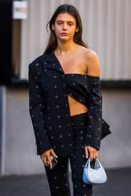 Alizée Gamberini, asymetric blazer, bag, black jacket, black pants, blue bag, cross, jacket, light blue bag, mini bag, pants, print, printed blazer, printed pants, suit, street style, jonathan paciullo, FW, frenchystyle, fashion week, PFW, PARIS, SPRING SUMMER 2022, SS 22, vertical, atmosphere details