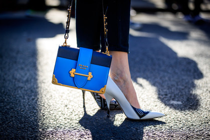 atmosphere details, AUTUMN WINTER 2017-2018, AW 17-18, black and white shoes, blue bag, detail, FALL WINTER 2017-2018, fashion week, frenchystyle, FW, FW 17-18, graphic shoes, high heels, horizontal, jonathan paciullo, leather bag, leather shoes, miu miu, PARIS, PFW, prada, printed shoes, street style, trousers