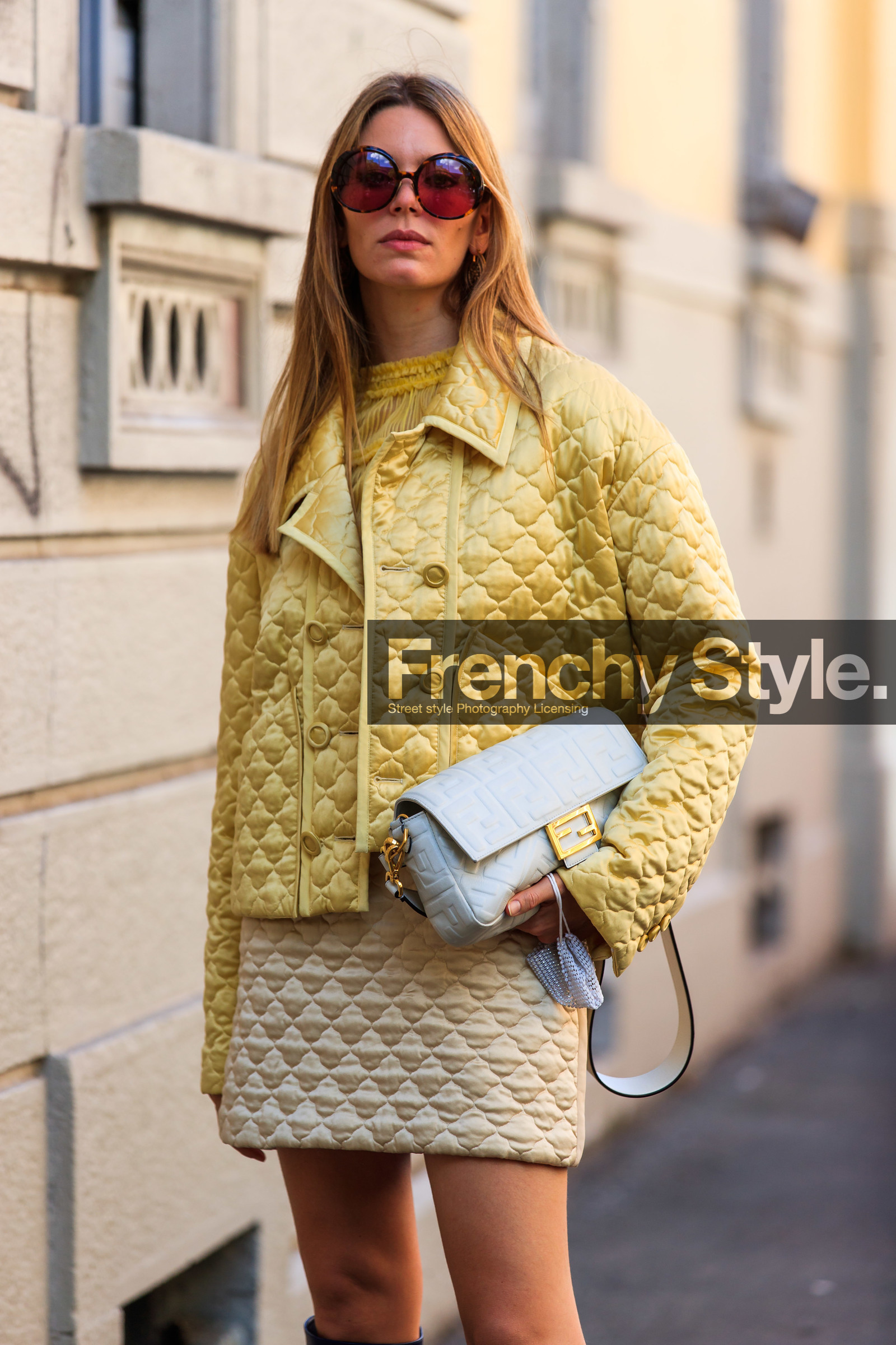 quilted jacket, quilted skirt, light yellow jacket, beige skirt, satin jacket, satin skirt, fendi bag, fendi boots, fendi jacket, fendi look, fendi skirt, white leather bag, monogrammed bag, round shape sunglasses, scale sunglasses, fashion week, frenchystyle, FW, jonathan paciullo, street style, MFW, MILAN, SPRING SUMMER 2021, SS 21, vertical, detail