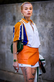 blue polo, gold watch, green bag, lacoste look, mini skirt, mocassins, Moesta Errabunda, orange skirt, polo, tattoo, watch, white polo, white shorts, zipped polo, lacoste, fashion week, frenchystyle, FW, jonathan paciullo, street style, PFW, PARIS, SPRING SUMMER 2022, SS 22, vertical, atmosphere details