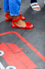 atmosphere details, blue denim, denim pants, detail, fashion week, frenchystyle, FW, jeans, jonathan paciullo, leather shoes, MENSWEAR, PARIS, PFW, red sandals, SPRING SUMMER 2018, SS 18, street style, trousers, vertical