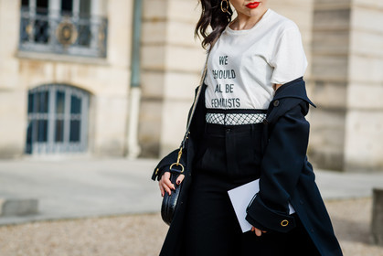 black bag, black coat, black jacket, black pants, christian dior, fishnet, leather bag, off the shoulder, printed t shirt, red lips, trousers, white t shirt, fashion week, frenchystyle, FW, jonathan paciullo, street style, PFW, PARIS, SPRING SUMMER 2017, SS 17, HAUTE COUTURE, atmosphere details, detail, horizontal, kristina bazan