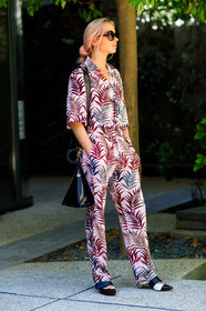 black bag, christian dior, fashion week, floral, frenchystyle, full length, FW, graphic shoes, jonathan paciullo, julia k, leather bag, leather shoes, MENSWEAR, PARIS, PFW, printed jumpsuit, red jumpsuit, SPRING SUMMER 2018, SS 18, street style, sunglasses, trousers, vertical