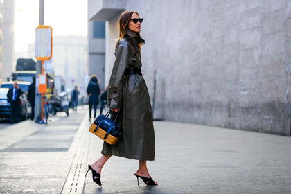 basket, black bag, black belt, black shoes, chanel, chloe loulou de saison, graphic bag, grey coat, high heels, leather bag, leather belt, leather coat, leather shoes, miu miu, printed bag, sunglasses, trench coat, fashion week, frenchystyle, FW, jonathan paciullo, street style, MFW, MILAN, AUTUMN WINTER 2019-2020, AW 19-20, FALL WINTER 2019-2020, FW 19-20, atmosphere details, full length, horizontal