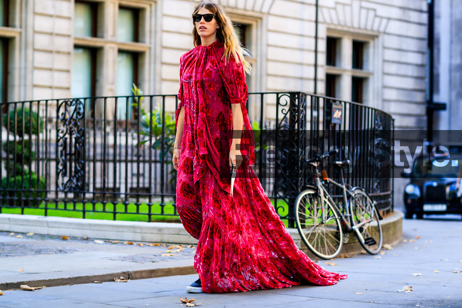 black shoes, black sneakers, floral, flowers, leather shoes, red dress, sunglasses, vans, veronika heilbrunner, fashion week, frenchystyle, FW, jonathan paciullo, street style, LFW, LONDON, SPRING SUMMER 2019, SS 19, atmosphere details, horizontal, full length