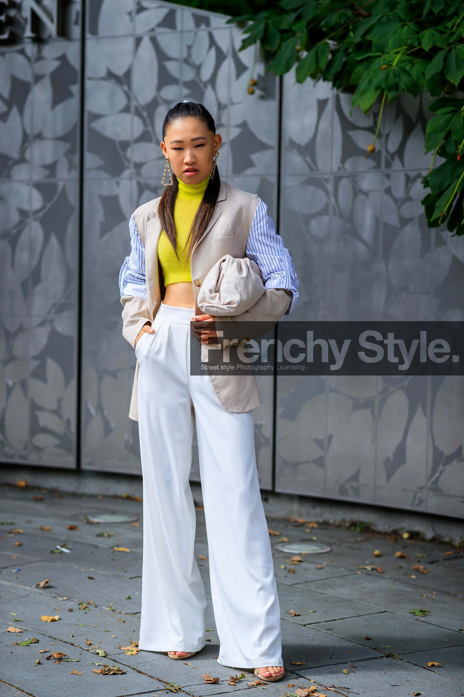 beige bag, beige jacket, blue shirt, bottega veneta, earrings, graphic shirt, jaime xie, leather bag, ponytail, printed shirt, sleeveless, striped shirt, trousers, white bag, white pants, yellow sweater, street style, jonathan paciullo, FW, frenchystyle, fashion week, NEW YORK, NYFW, SPRING SUMMER 2020, SS 20, vertical, full length