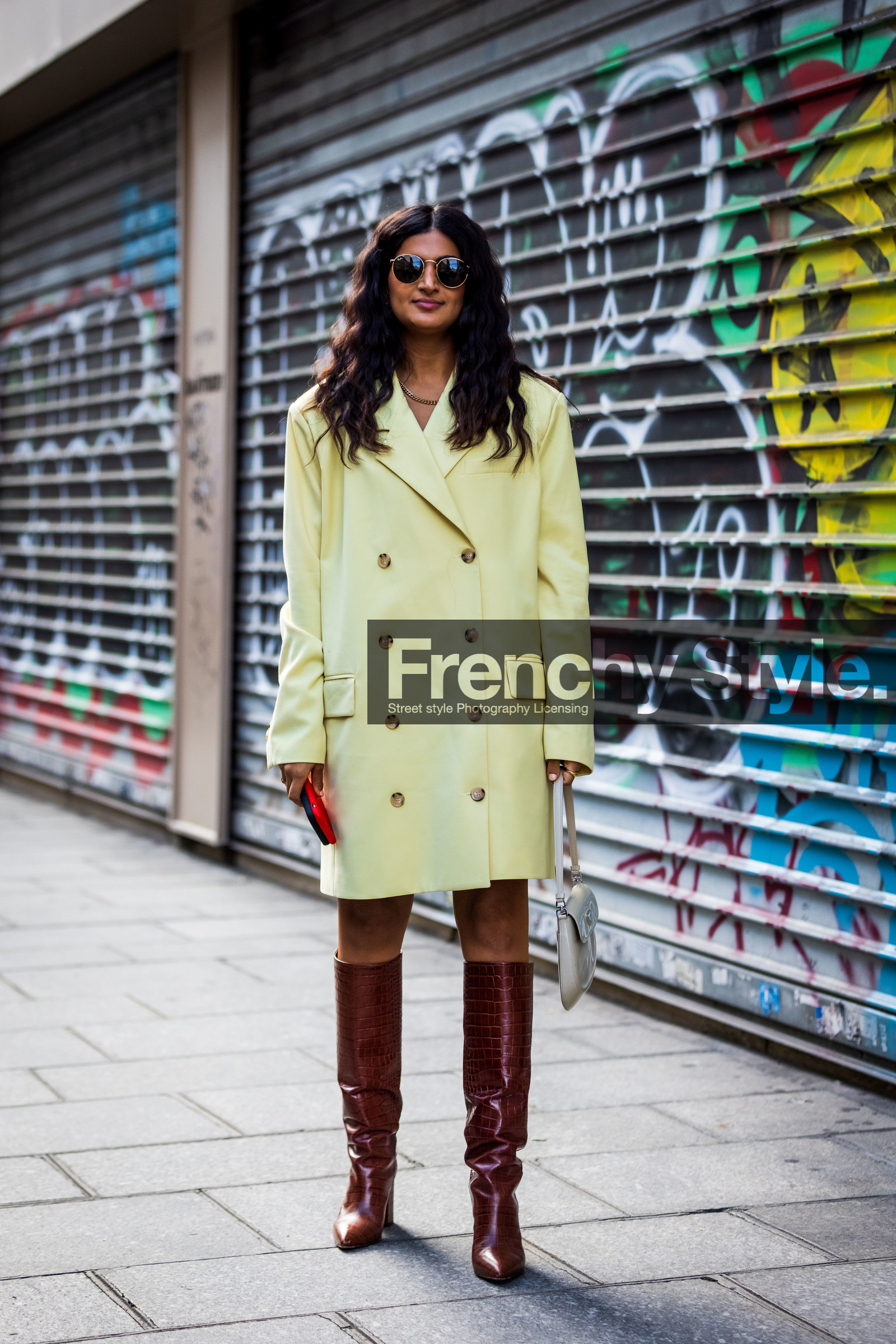 bag, blazer, boots, croco boots, high boots, leather boots, long blazer, rayban, red boots, sunglasses, white bag, yellow blazer, street style, jonathan paciullo, FW, frenchystyle, fashion week, PFW, PARIS, SPRING SUMMER 2022, SS 22, vertical, full length